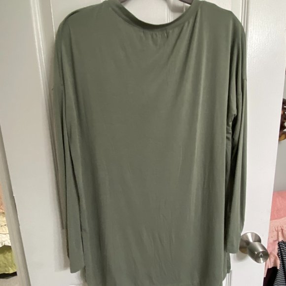 Lk New~.Rae Mode Basic Long Sleeve Top with Pocket ~Sm - Picture 3 of 10